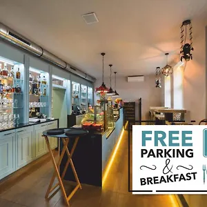 4* Отель Padre Boutique
